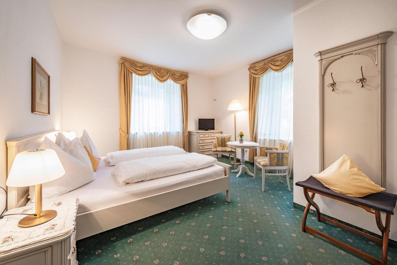 Hotel Weisse Lilie - B&B 리오디푸스테리아 외부 사진