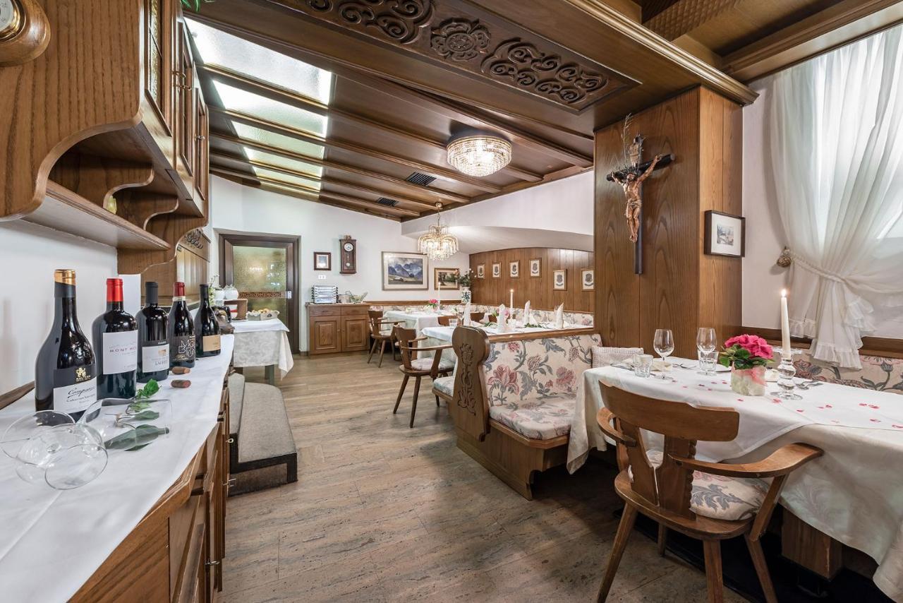 Hotel Weisse Lilie - B&B 리오디푸스테리아 외부 사진