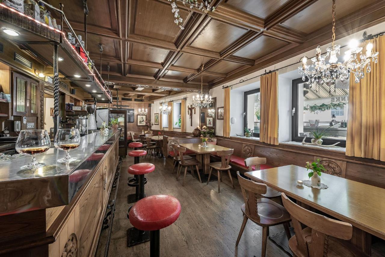 Hotel Weisse Lilie - B&B 리오디푸스테리아 외부 사진