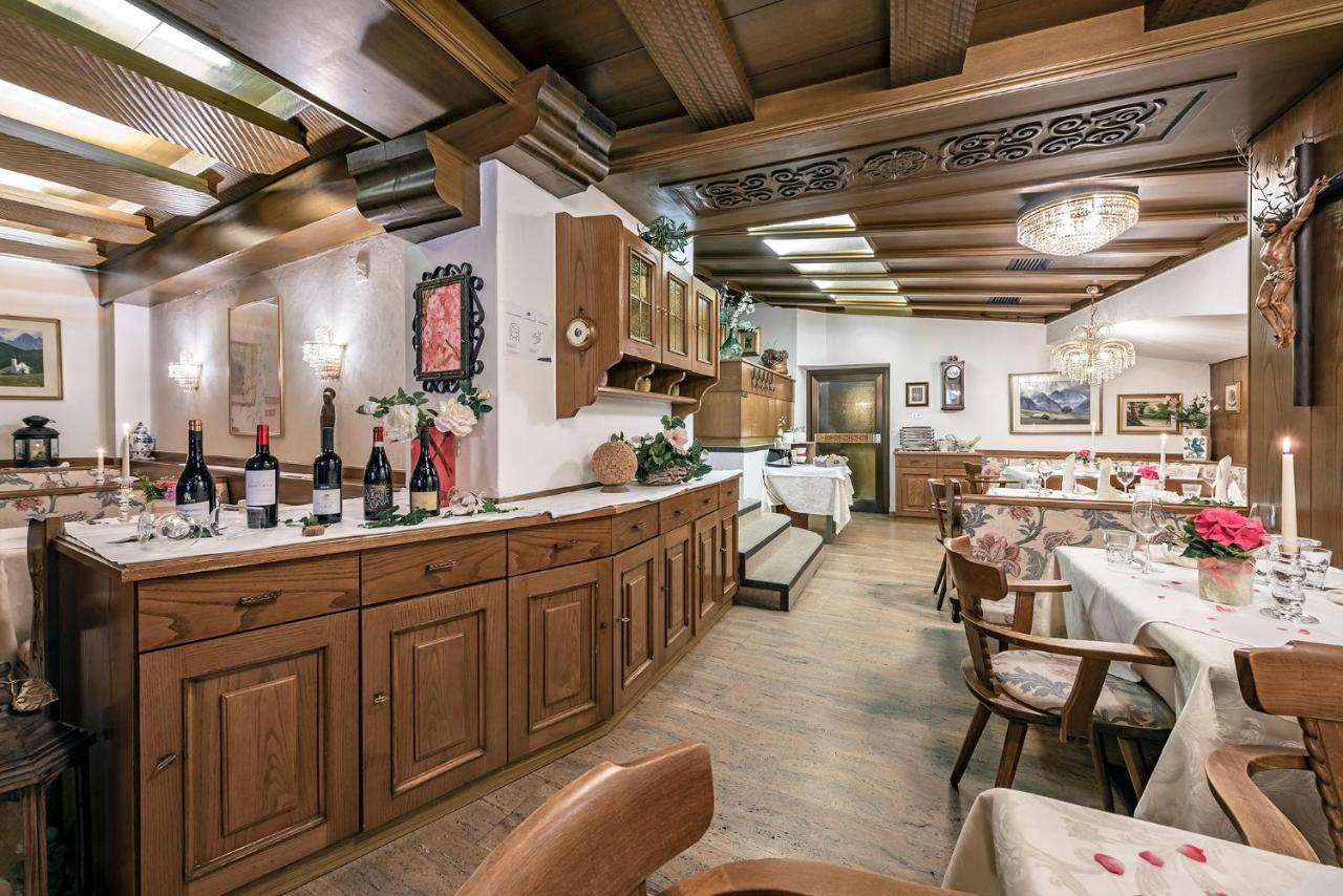Hotel Weisse Lilie - B&B 리오디푸스테리아 외부 사진