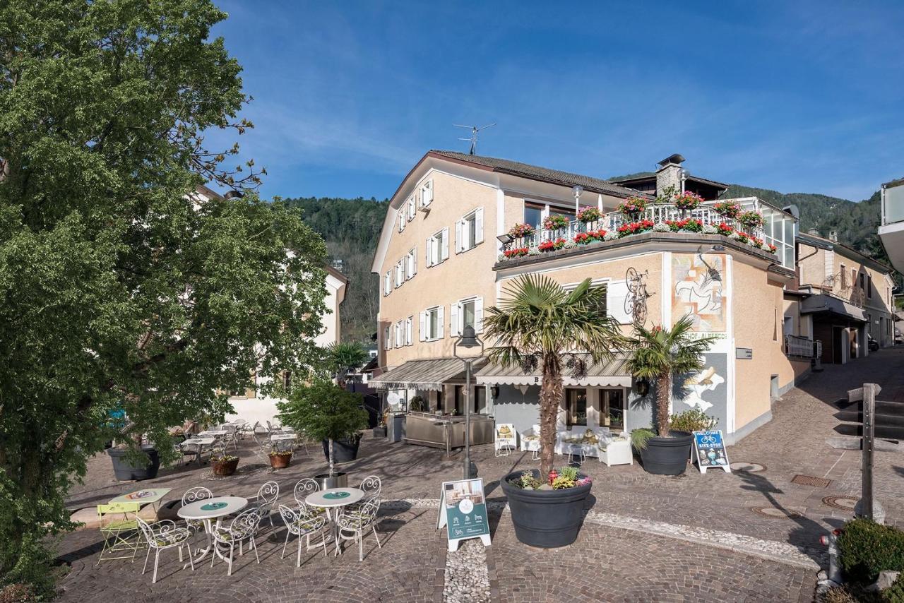 Hotel Weisse Lilie - B&B 리오디푸스테리아 외부 사진