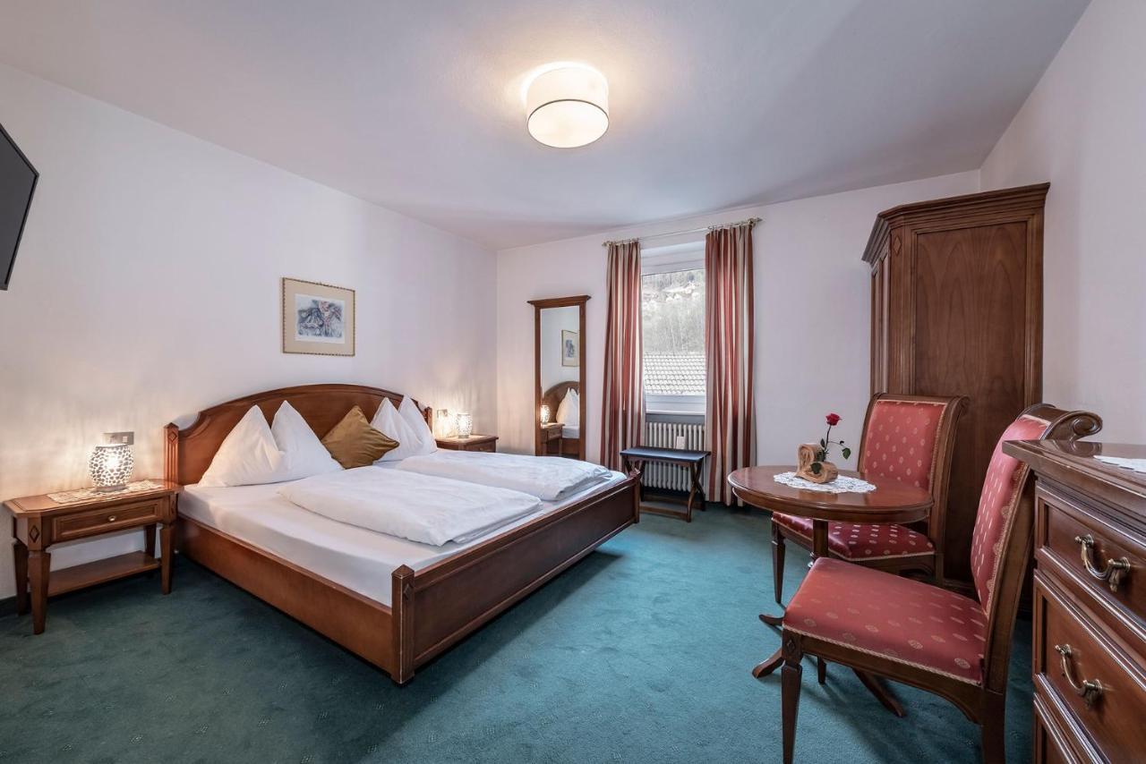 Hotel Weisse Lilie - B&B 리오디푸스테리아 외부 사진